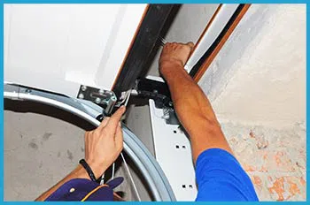Renton Garage Door Service Repair Renton, WA 425-549-2023 - garage-door-maintenance-gr-16m